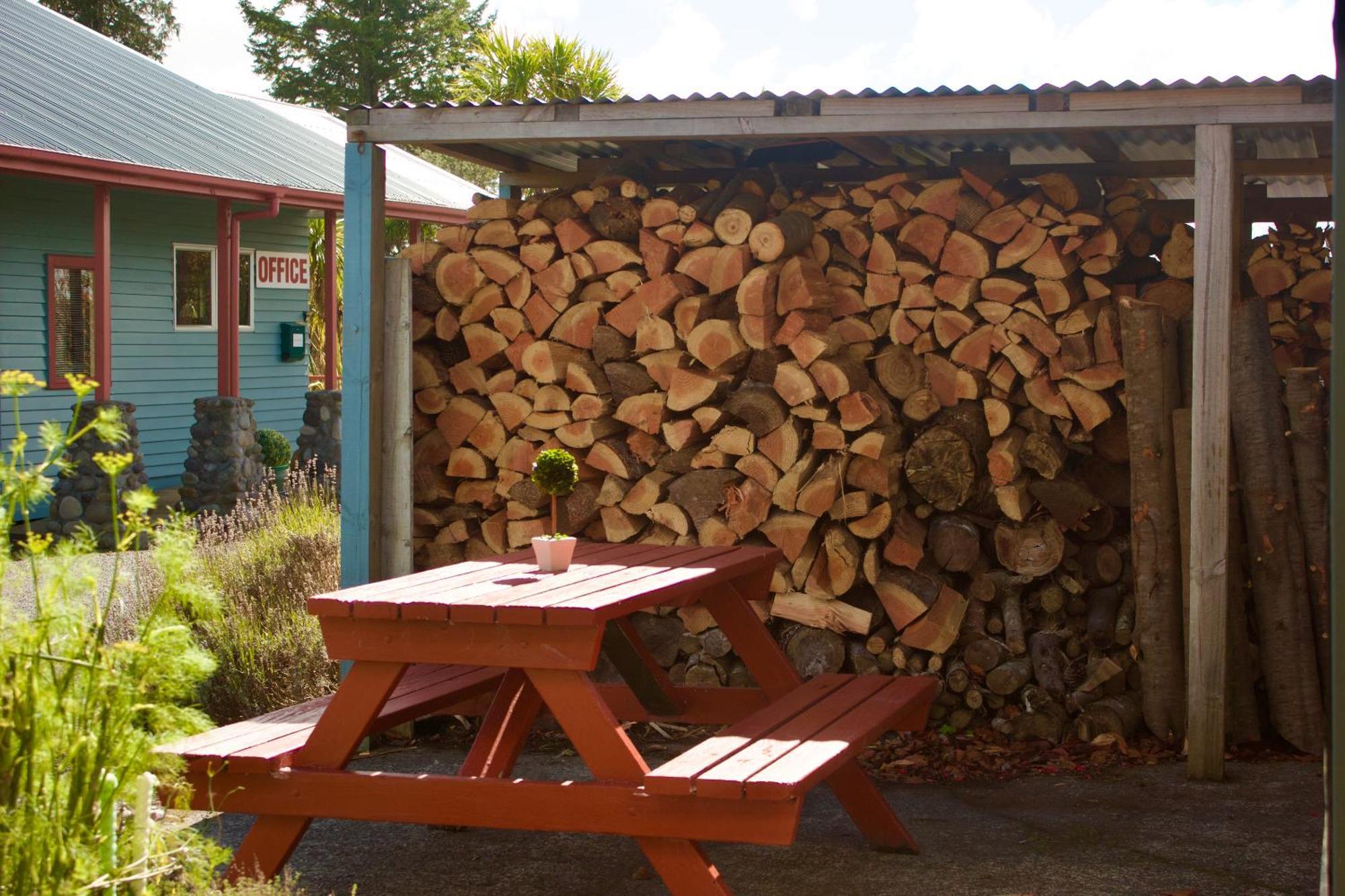 Adventure Lodge And Motels And Tongariro Crossing Track Transport National Park Dış mekan fotoğraf