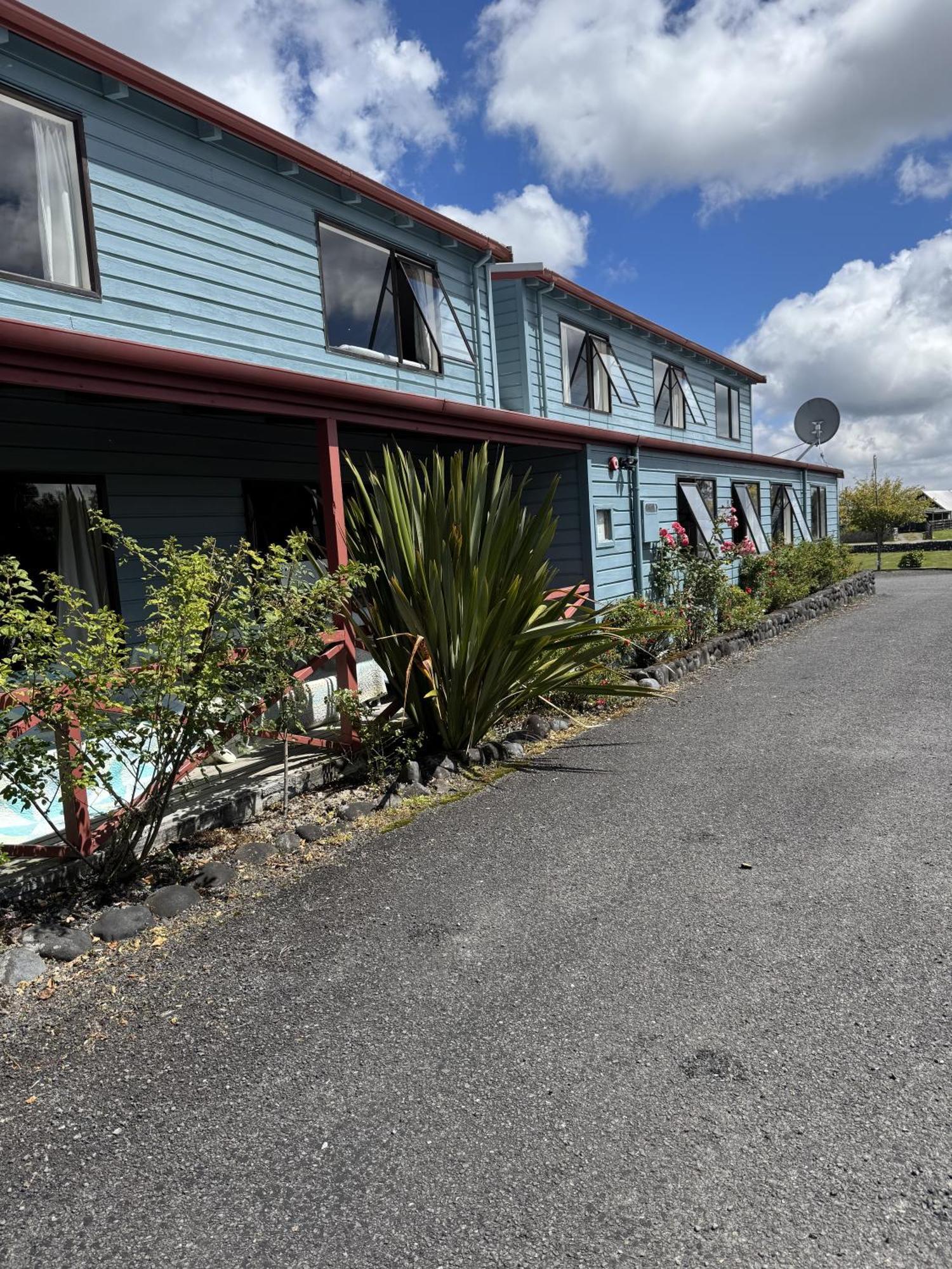 Adventure Lodge And Motels And Tongariro Crossing Track Transport National Park Dış mekan fotoğraf