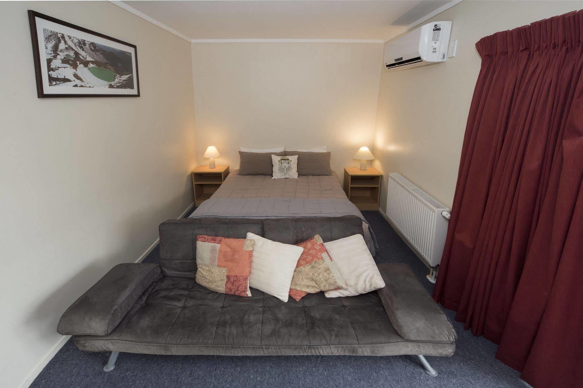 Adventure Lodge And Motels And Tongariro Crossing Track Transport National Park Dış mekan fotoğraf