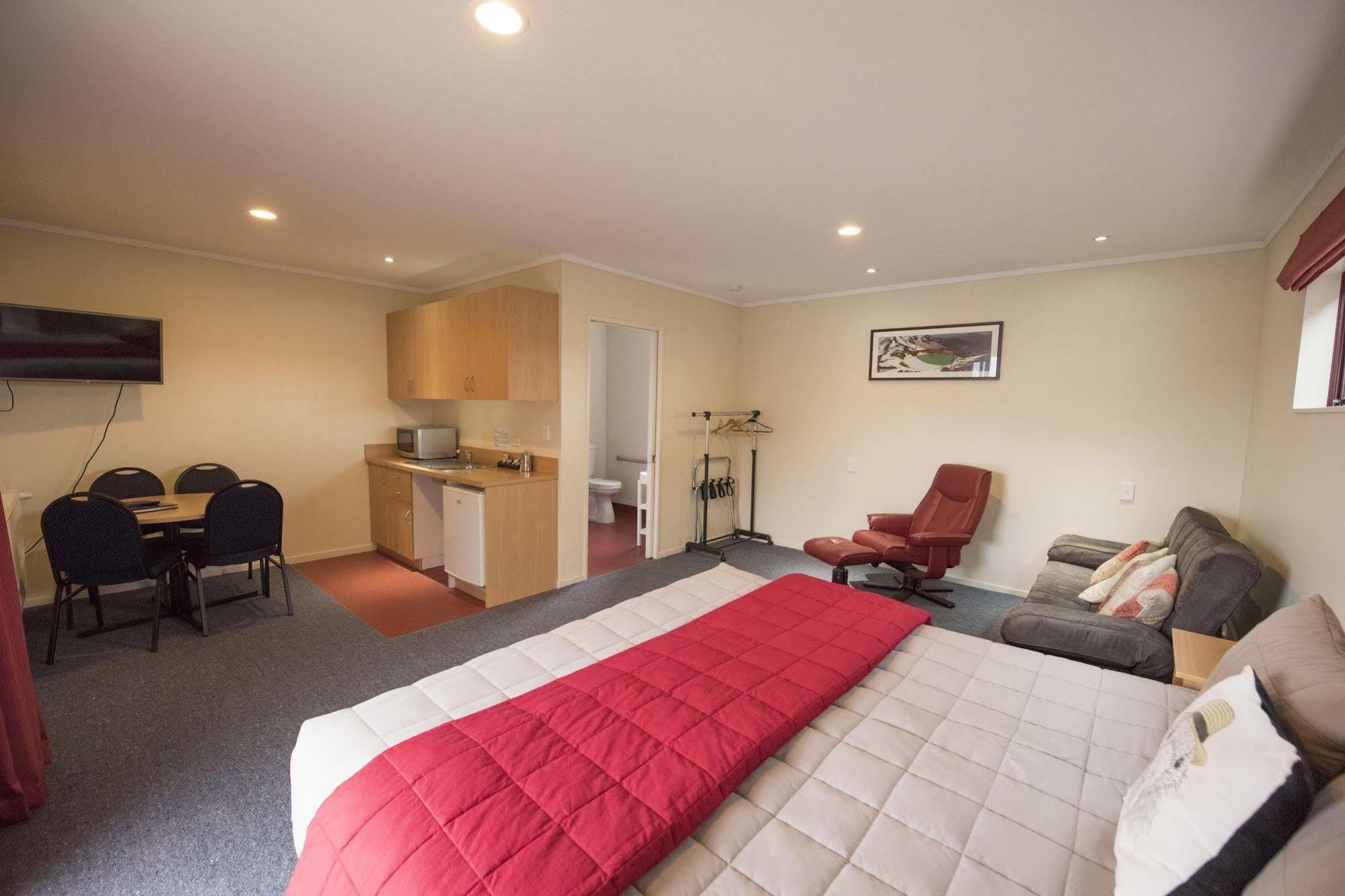Adventure Lodge And Motels And Tongariro Crossing Track Transport National Park Dış mekan fotoğraf