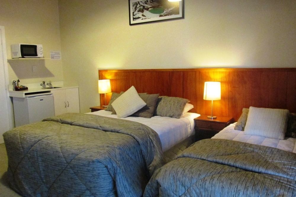 Adventure Lodge And Motels And Tongariro Crossing Track Transport National Park Dış mekan fotoğraf